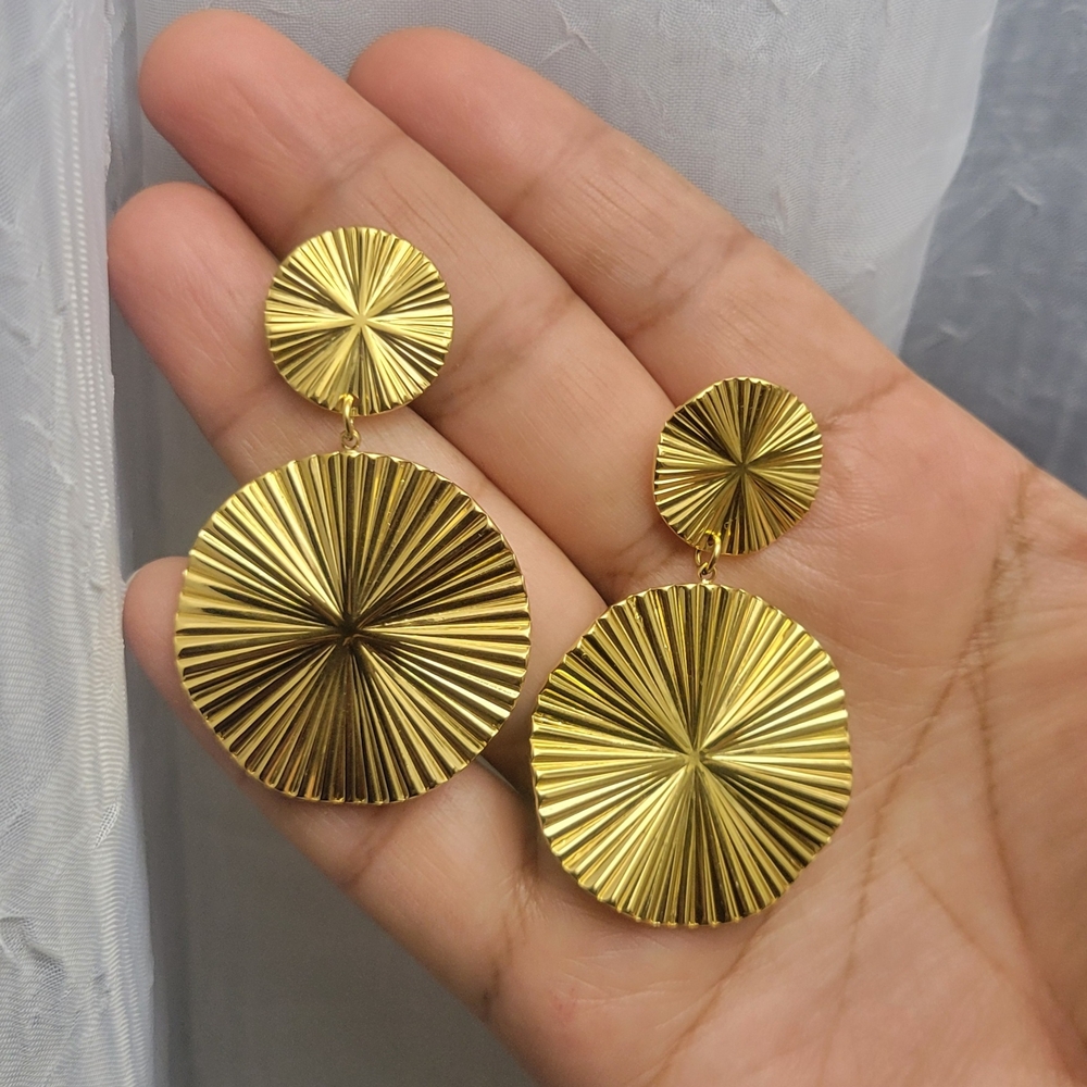 Elegant Gold Fan Earrings,Stainless Steel